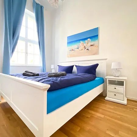Apartment Grosse 3-raum Luxus-unterkunft Mit 2 Badern, Waschtrockner & Kostenfreier Tiefgarage In Innenstadtnahe *