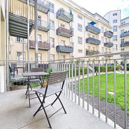 Grosse 3-raum Luxus-unterkunft Mit 2 Badern, Waschtrockner & Kostenfreier Tiefgarage In Innenstadtnahe Apartment Leipzig