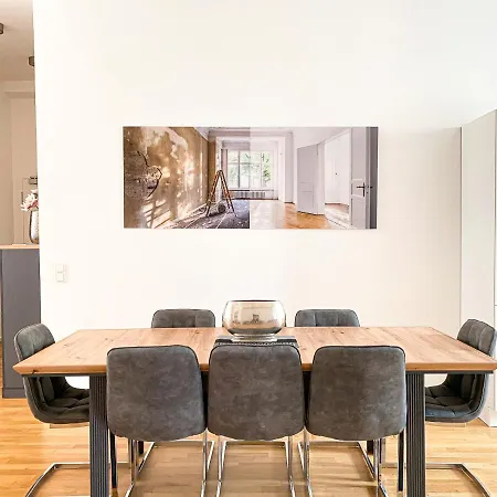 Apartment Grosse 3-raum Luxus-unterkunft Mit 2 Badern, Waschtrockner & Kostenfreier Tiefgarage In Innenstadtnahe Leipzig