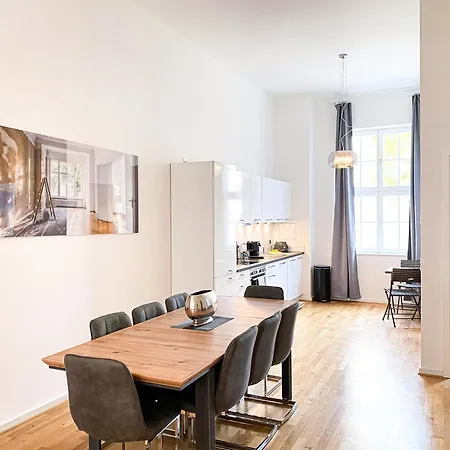 Grosse 3-raum Luxus-unterkunft Mit 2 Badern, Waschtrockner & Kostenfreier Tiefgarage In Innenstadtnahe Apartment Leipzig