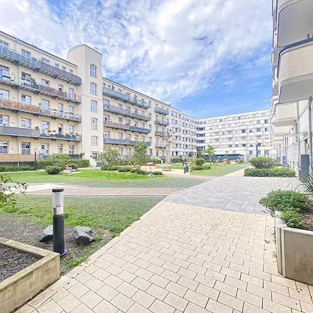 Apartment Grosse 3-raum Luxus-unterkunft Mit 2 Badern, Waschtrockner & Kostenfreier Tiefgarage In Innenstadtnahe *
